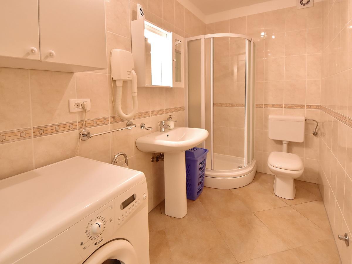 Laurus-3 By Interhome Apartma Lovran